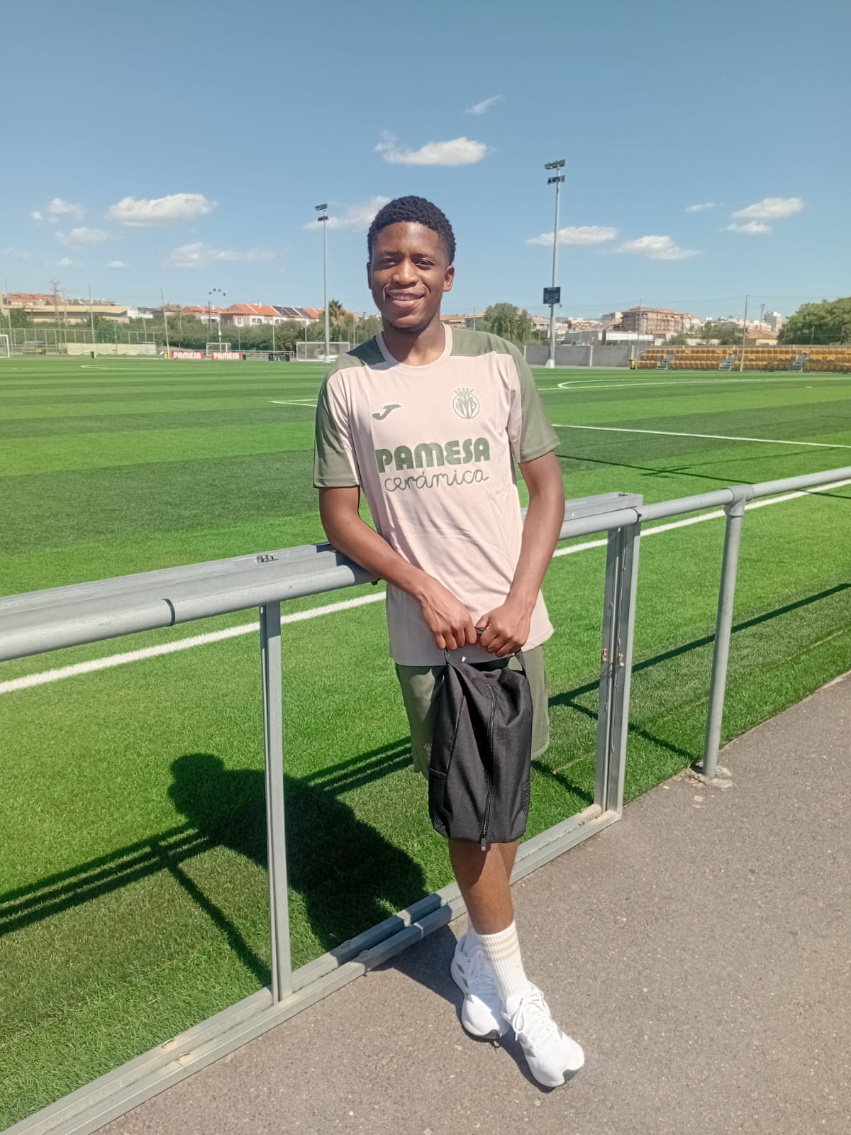 Linamandla Thage - South African football player profile photo